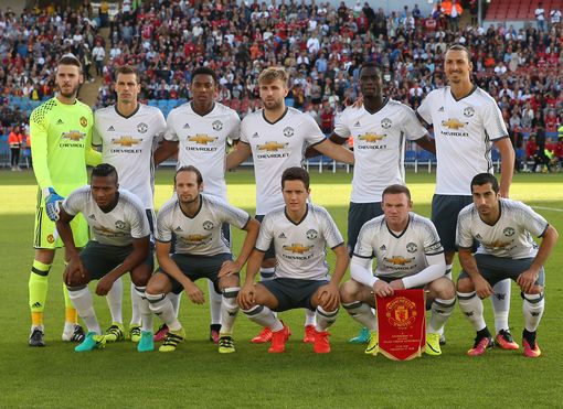 但仍坚守消 但仍坚守消